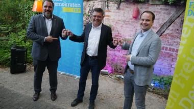 Landesvorsitzender der FDP Bayern Daniel Föst, MdB - Direktkandidat für die Bundestagswahl Ralf Schwab - Landtagsabgeordneter Matthias Fischbach, MdL